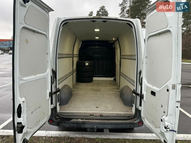 Белый Рено Мастер, объемом двигателя 2.3 л и пробегом 450 тыс. км за 14800 $, фото 6 на Automoto.ua