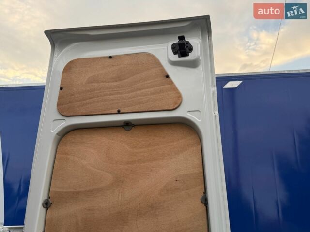Белый Рено Мастер, объемом двигателя 2.3 л и пробегом 229 тыс. км за 16450 $, фото 104 на Automoto.ua