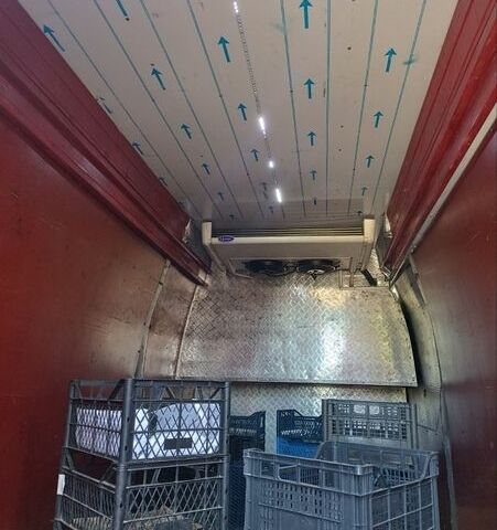 Белый Рено Мастер, объемом двигателя 2.5 л и пробегом 380 тыс. км за 17999 $, фото 5 на Automoto.ua