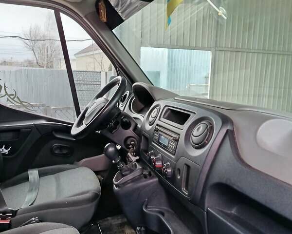 Белый Рено Мастер, объемом двигателя 2.3 л и пробегом 311 тыс. км за 12900 $, фото 13 на Automoto.ua