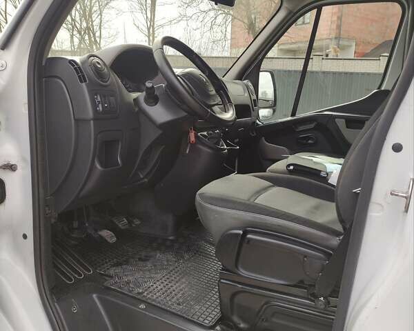 Белый Рено Мастер, объемом двигателя 2.3 л и пробегом 287 тыс. км за 14300 $, фото 28 на Automoto.ua