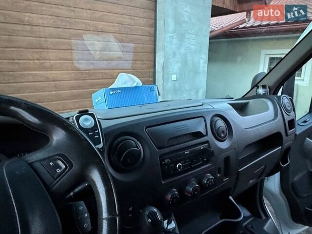 Белый Рено Мастер, объемом двигателя 2.3 л и пробегом 402 тыс. км за 12900 $, фото 57 на Automoto.ua