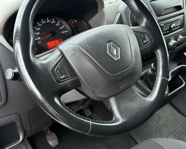 Белый Рено Мастер, объемом двигателя 2.3 л и пробегом 400 тыс. км за 12500 $, фото 7 на Automoto.ua