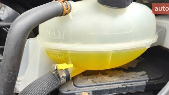 Білий Рено Мастєр, об'ємом двигуна 2.3 л та пробігом 340 тис. км за 14500 $, фото 11 на Automoto.ua