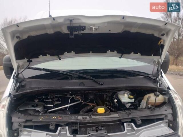 Белый Рено Мастер, объемом двигателя 2.3 л и пробегом 243 тыс. км за 14300 $, фото 30 на Automoto.ua