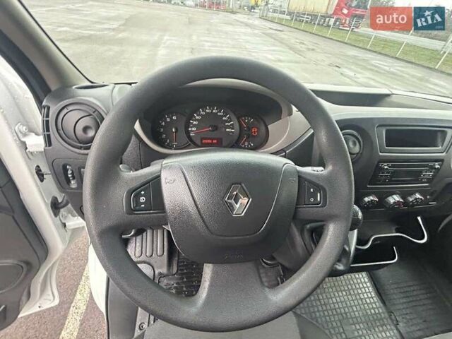 Белый Рено Мастер, объемом двигателя 2.3 л и пробегом 290 тыс. км за 13000 $, фото 3 на Automoto.ua