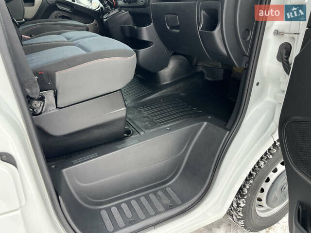 Білий Рено Мастєр, об'ємом двигуна 2.3 л та пробігом 270 тис. км за 14500 $, фото 28 на Automoto.ua