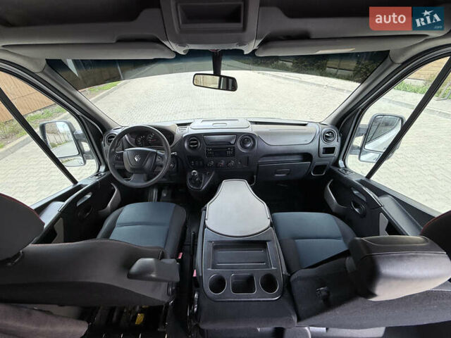 Белый Рено Мастер, объемом двигателя 2.3 л и пробегом 183 тыс. км за 17500 $, фото 72 на Automoto.ua