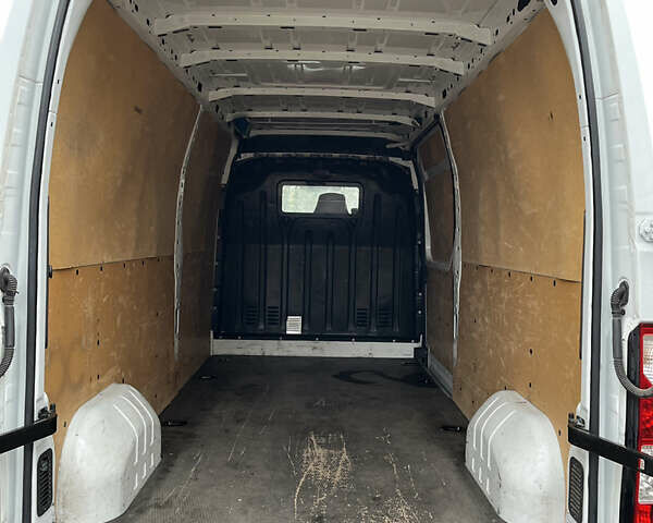 Белый Рено Мастер, объемом двигателя 2.3 л и пробегом 218 тыс. км за 14500 $, фото 23 на Automoto.ua