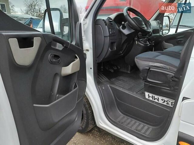 Белый Рено Мастер, объемом двигателя 2.3 л и пробегом 252 тыс. км за 12900 $, фото 32 на Automoto.ua