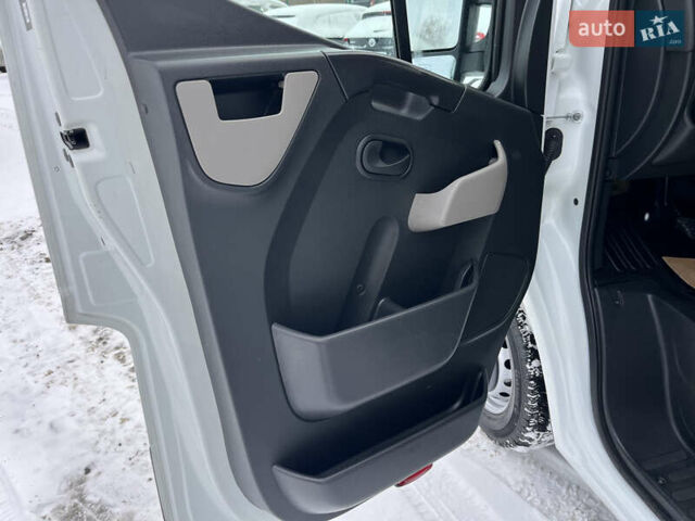 Білий Рено Мастєр, об'ємом двигуна 2.3 л та пробігом 270 тис. км за 14500 $, фото 17 на Automoto.ua