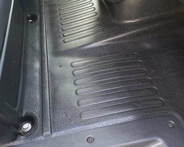 Белый Рено Мастер, объемом двигателя 2.3 л и пробегом 305 тыс. км за 14000 $, фото 17 на Automoto.ua