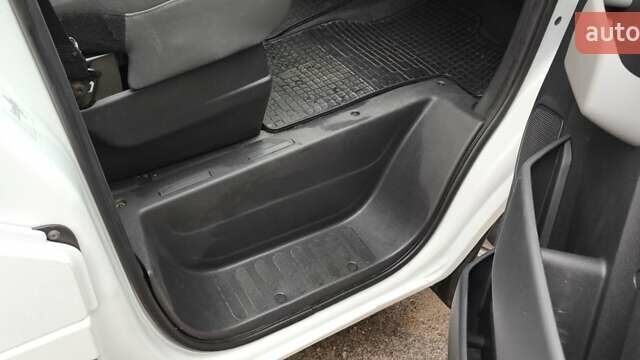 Білий Рено Мастєр, об'ємом двигуна 2.3 л та пробігом 340 тис. км за 14500 $, фото 16 на Automoto.ua