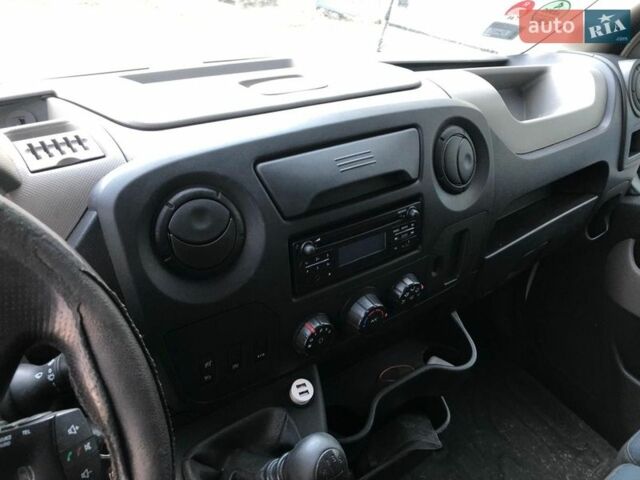 Белый Рено Мастер, объемом двигателя 2.3 л и пробегом 520 тыс. км за 12900 $, фото 7 на Automoto.ua