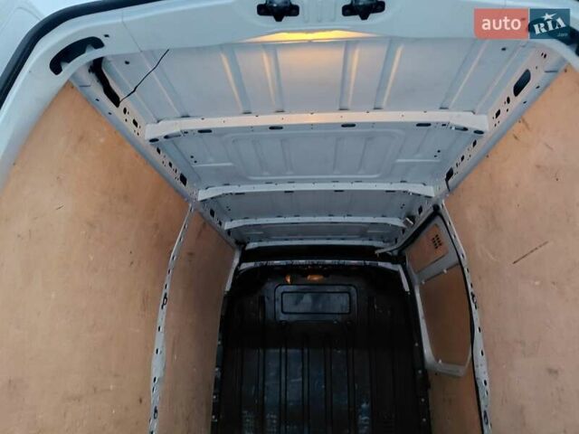 Белый Рено Мастер, объемом двигателя 2.3 л и пробегом 238 тыс. км за 13900 $, фото 15 на Automoto.ua