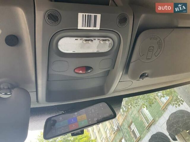 Белый Рено Мастер, объемом двигателя 2.3 л и пробегом 289 тыс. км за 12300 $, фото 16 на Automoto.ua