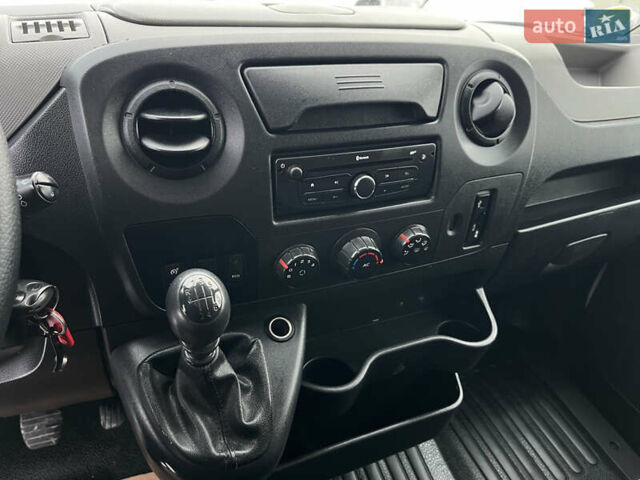 Білий Рено Мастєр, об'ємом двигуна 2.3 л та пробігом 270 тис. км за 14500 $, фото 24 на Automoto.ua