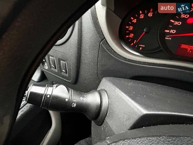 Белый Рено Мастер, объемом двигателя 2.3 л и пробегом 387 тыс. км за 13990 $, фото 17 на Automoto.ua