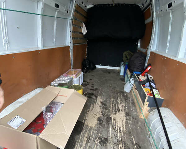 Белый Рено Мастер, объемом двигателя 2.3 л и пробегом 290 тыс. км за 16500 $, фото 1 на Automoto.ua