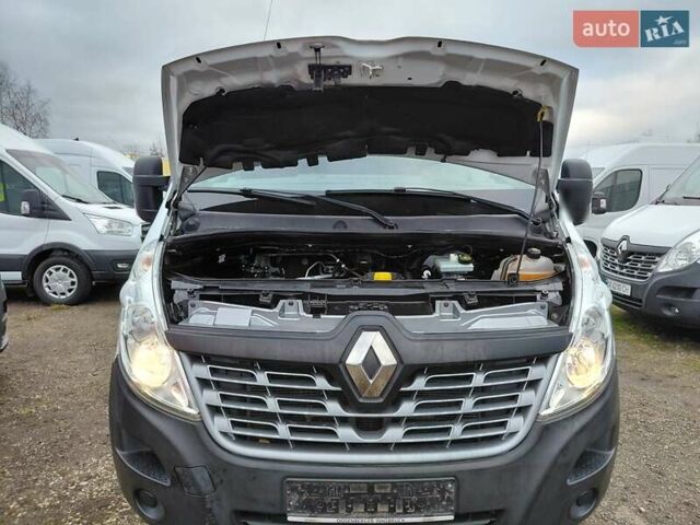 Белый Рено Мастер, объемом двигателя 2.3 л и пробегом 252 тыс. км за 12900 $, фото 7 на Automoto.ua
