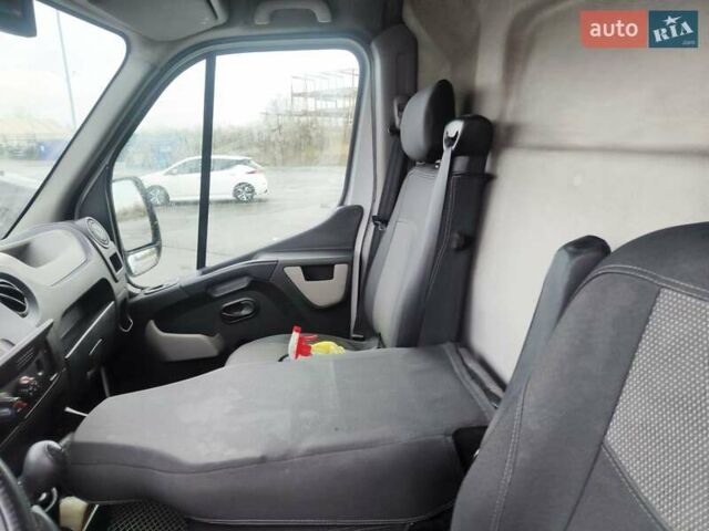 Белый Рено Мастер, объемом двигателя 2.3 л и пробегом 350 тыс. км за 15000 $, фото 9 на Automoto.ua