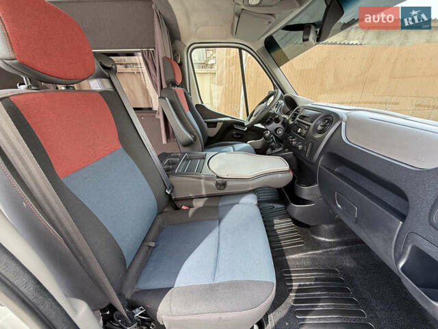 Белый Рено Мастер, объемом двигателя 2.3 л и пробегом 183 тыс. км за 17500 $, фото 75 на Automoto.ua