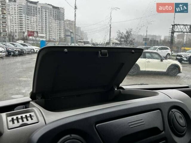 Белый Рено Мастер, объемом двигателя 2.3 л и пробегом 387 тыс. км за 13990 $, фото 21 на Automoto.ua