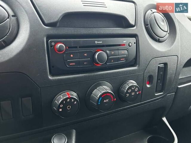 Белый Рено Мастер, объемом двигателя 2.3 л и пробегом 387 тыс. км за 13990 $, фото 23 на Automoto.ua