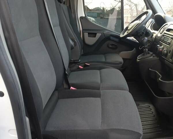 Белый Рено Мастер, объемом двигателя 2.3 л и пробегом 305 тыс. км за 14500 $, фото 15 на Automoto.ua