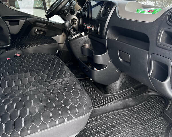 Белый Рено Мастер, объемом двигателя 2.3 л и пробегом 400 тыс. км за 16800 $, фото 19 на Automoto.ua