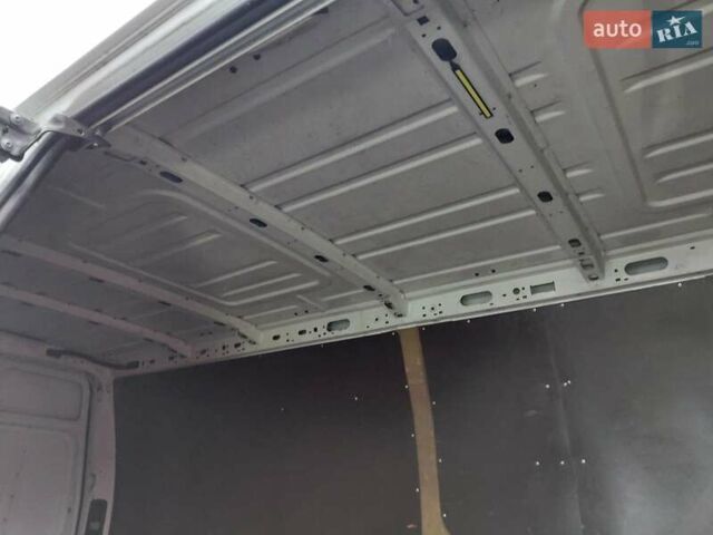 Білий Рено Мастєр, об'ємом двигуна 2.3 л та пробігом 345 тис. км за 12900 $, фото 20 на Automoto.ua