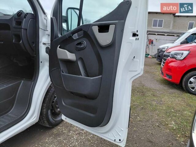 Белый Рено Мастер, объемом двигателя 2.3 л и пробегом 252 тыс. км за 12900 $, фото 21 на Automoto.ua