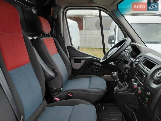 Белый Рено Мастер, объемом двигателя 2.3 л и пробегом 252 тыс. км за 12900 $, фото 17 на Automoto.ua