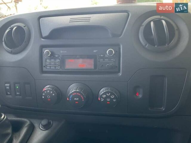 Белый Рено Мастер, объемом двигателя 2.3 л и пробегом 289 тыс. км за 12300 $, фото 12 на Automoto.ua