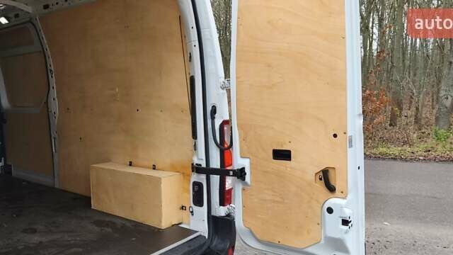 Білий Рено Мастєр, об'ємом двигуна 2.3 л та пробігом 340 тис. км за 14500 $, фото 4 на Automoto.ua