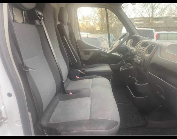 Білий Рено Мастєр, об'ємом двигуна 2.3 л та пробігом 317 тис. км за 15141 $, фото 5 на Automoto.ua