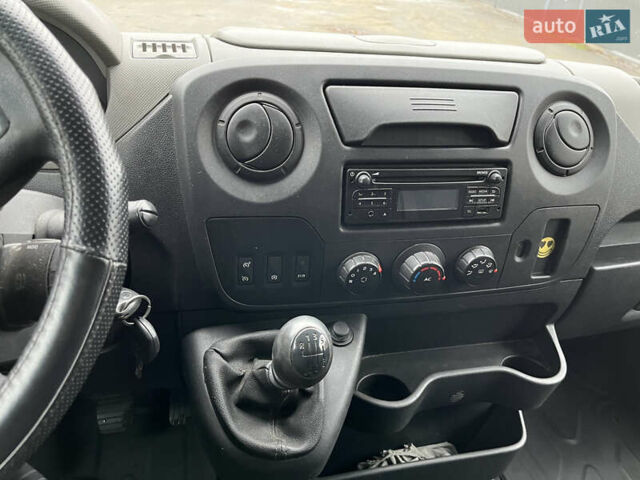 Белый Рено Мастер, объемом двигателя 2.3 л и пробегом 218 тыс. км за 14500 $, фото 4 на Automoto.ua