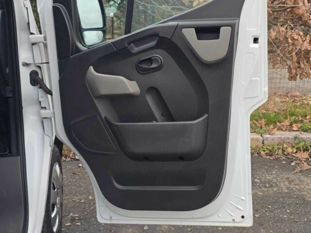 Білий Рено Мастєр, об'ємом двигуна 2.3 л та пробігом 201 тис. км за 12999 $, фото 9 на Automoto.ua