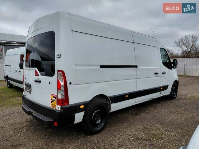 Белый Рено Мастер, объемом двигателя 2.3 л и пробегом 252 тыс. км за 12900 $, фото 1 на Automoto.ua