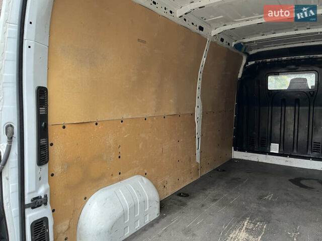 Белый Рено Мастер, объемом двигателя 2.3 л и пробегом 218 тыс. км за 14500 $, фото 20 на Automoto.ua