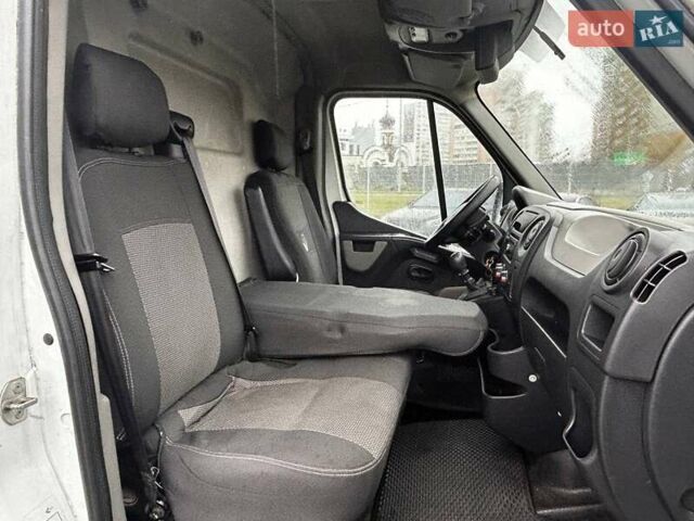 Белый Рено Мастер, объемом двигателя 2.3 л и пробегом 387 тыс. км за 13990 $, фото 12 на Automoto.ua