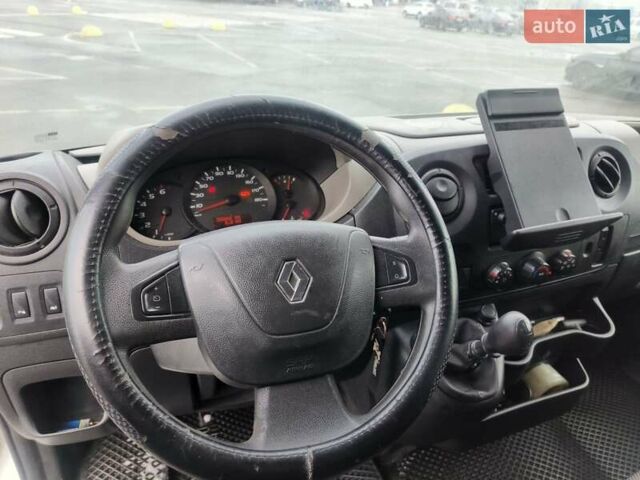 Белый Рено Мастер, объемом двигателя 2.3 л и пробегом 350 тыс. км за 15000 $, фото 6 на Automoto.ua