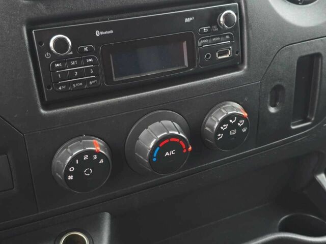 Білий Рено Мастєр, об'ємом двигуна 2.3 л та пробігом 201 тис. км за 12999 $, фото 22 на Automoto.ua