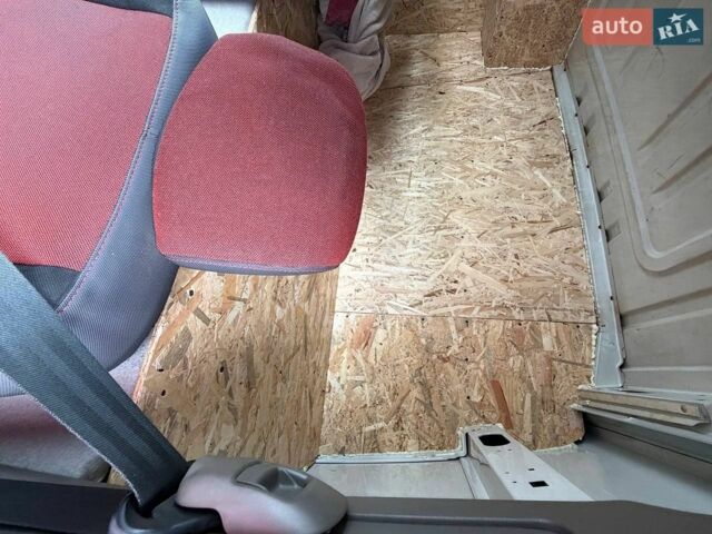 Белый Рено Мастер, объемом двигателя 2.3 л и пробегом 501 тыс. км за 12500 $, фото 27 на Automoto.ua