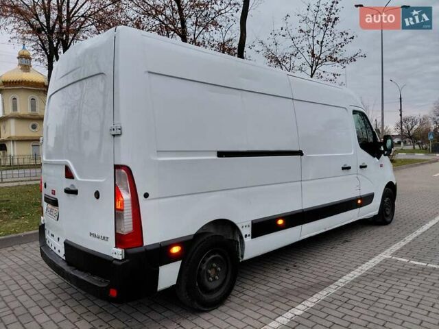 Белый Рено Мастер, объемом двигателя 2.3 л и пробегом 256 тыс. км за 12900 $, фото 2 на Automoto.ua