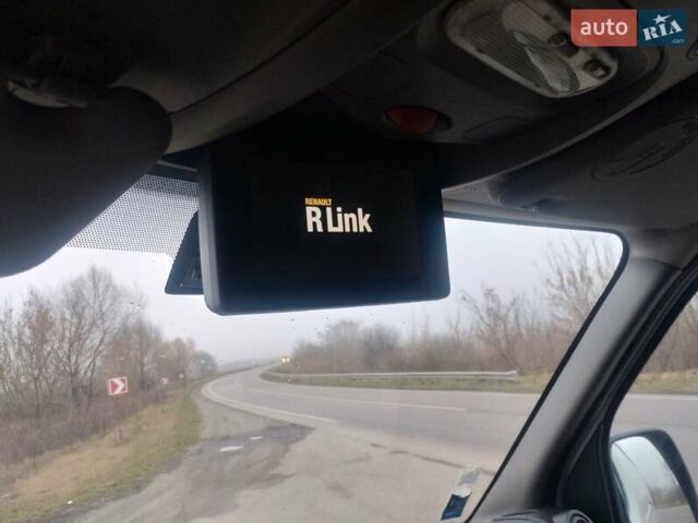 Белый Рено Мастер, объемом двигателя 2.3 л и пробегом 243 тыс. км за 14300 $, фото 16 на Automoto.ua