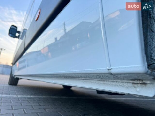 Белый Рено Мастер, объемом двигателя 2.3 л и пробегом 225 тыс. км за 16500 $, фото 50 на Automoto.ua