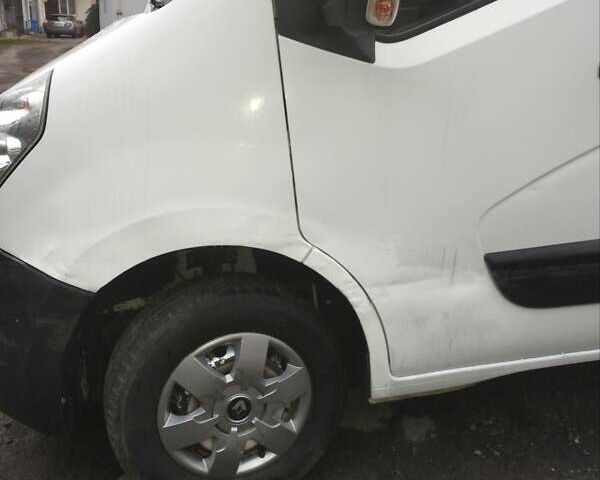 Білий Рено Мастєр, об'ємом двигуна 2.3 л та пробігом 80 тис. км за 13400 $, фото 2 на Automoto.ua