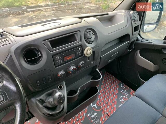 Белый Рено Мастер, объемом двигателя 2.3 л и пробегом 454 тыс. км за 10900 $, фото 16 на Automoto.ua