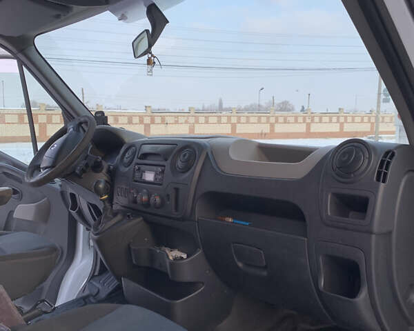 Білий Рено Мастєр, об'ємом двигуна 2.3 л та пробігом 256 тис. км за 12500 $, фото 6 на Automoto.ua